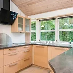 Luxurious Retreat With And Sauna-by Traum Casa de Férias *