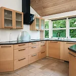 Luxurious Retreat With And Sauna-by Traum *