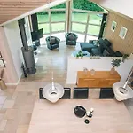 Luxurious Retreat With And Sauna-by Traum