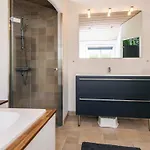 Casa de Férias Luxurious Retreat With And Sauna-by Traum