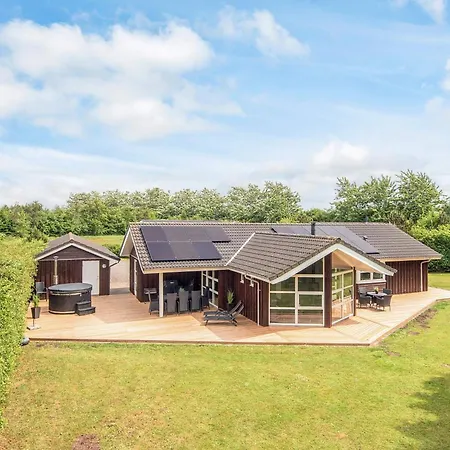 Luxurious Retreat With And Sauna-by Traum Сasa de vacaciones *