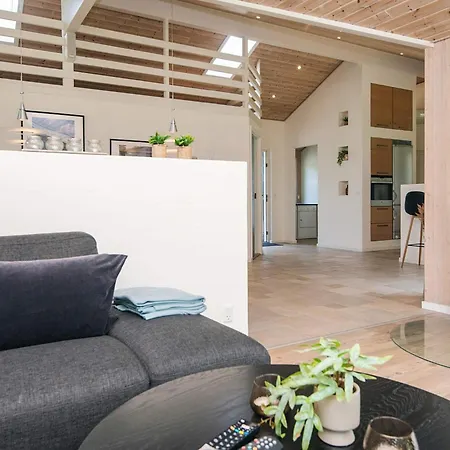 Сasa de vacaciones Luxurious Retreat With And Sauna-by Traum Hemmet