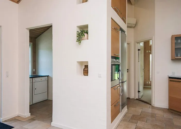 Hébergement de vacances Luxurious Retreat With And Sauna-by Traum *
