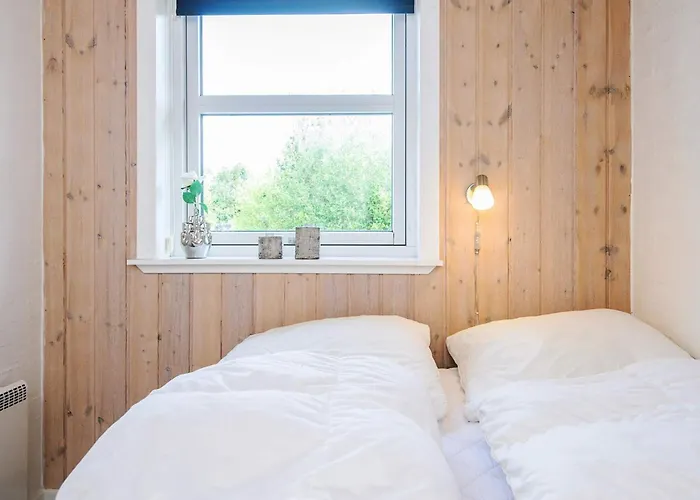 Hébergement de vacances Luxurious Retreat With And Sauna-by Traum *